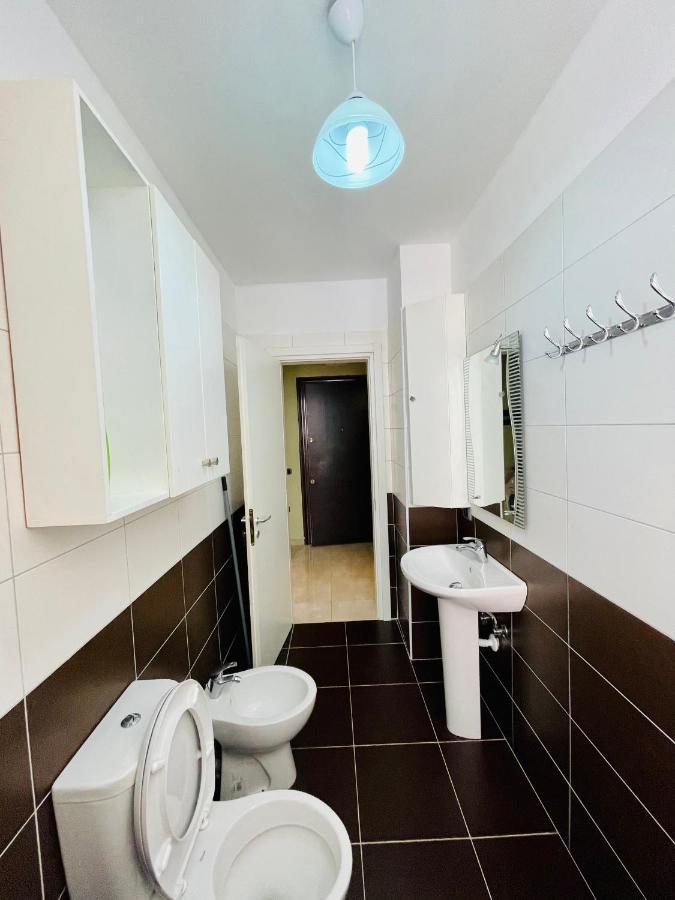 El Angel Apartment Shengjin Bagian luar foto