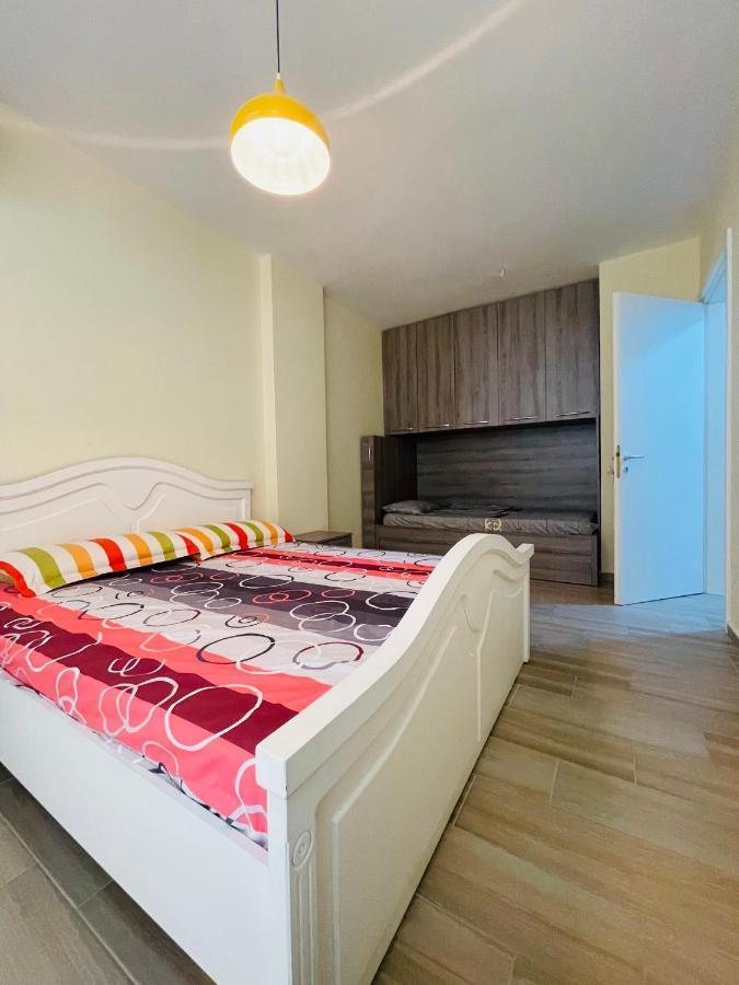 El Angel Apartment Shengjin Bagian luar foto